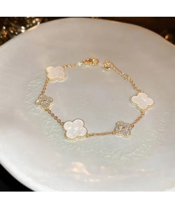 Pearl White Four-Leaf Clover Flower Bracelet