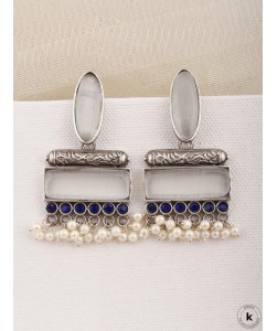 Shuchi Dangler Earrings - wxo