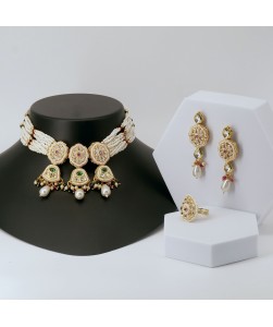 Pearl Beaded Choker with Kundan Detailing